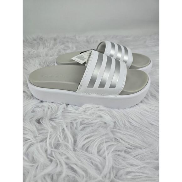 adidas Adilette Platform Slides Cloud White Zero Metallic Grey One Size 7 NWT - Picture 2 of 6